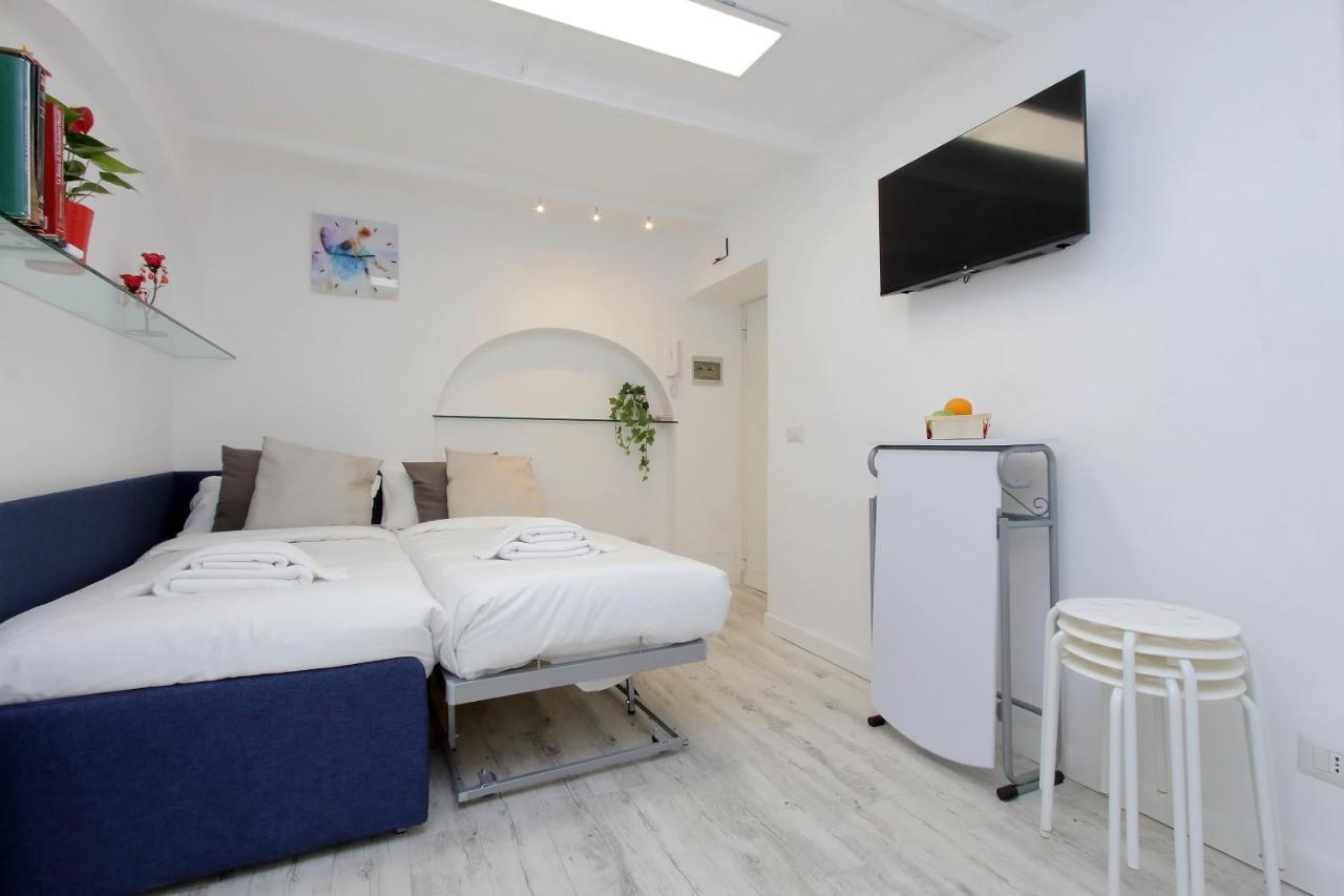 Ych-Confortevole Suite Al Colosseo Rome Exterior photo